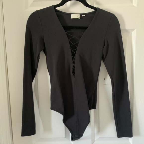 Wilfred Aritzia Free Mayowa Black Lace Up Bodysuit, Size Medium - Picture 6 of 12